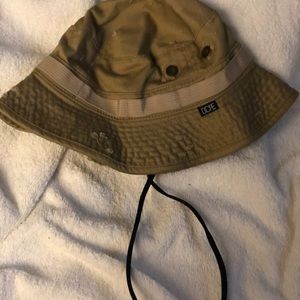 Bucket hat